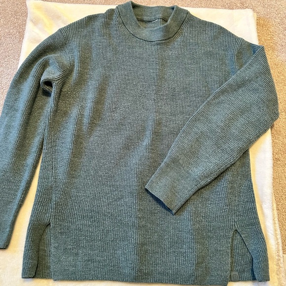 lululemon athletica Sweaters - Women’s Green Sweater lululemon size small